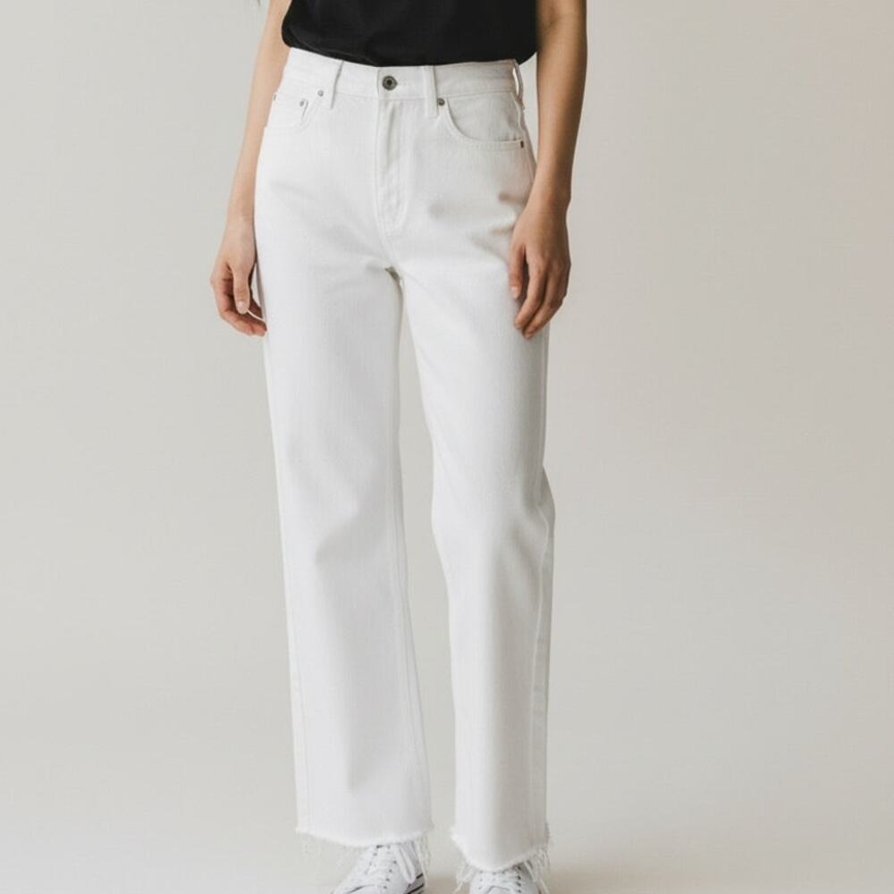 ZARA Straight Wide Leg Raw Hem High Rise Raw Hem Casual Denim Ankle Jean 6 White